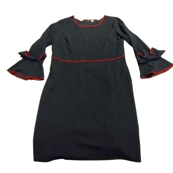 Black dress with red trim and bows- Size 14 - Picture 4 of 5